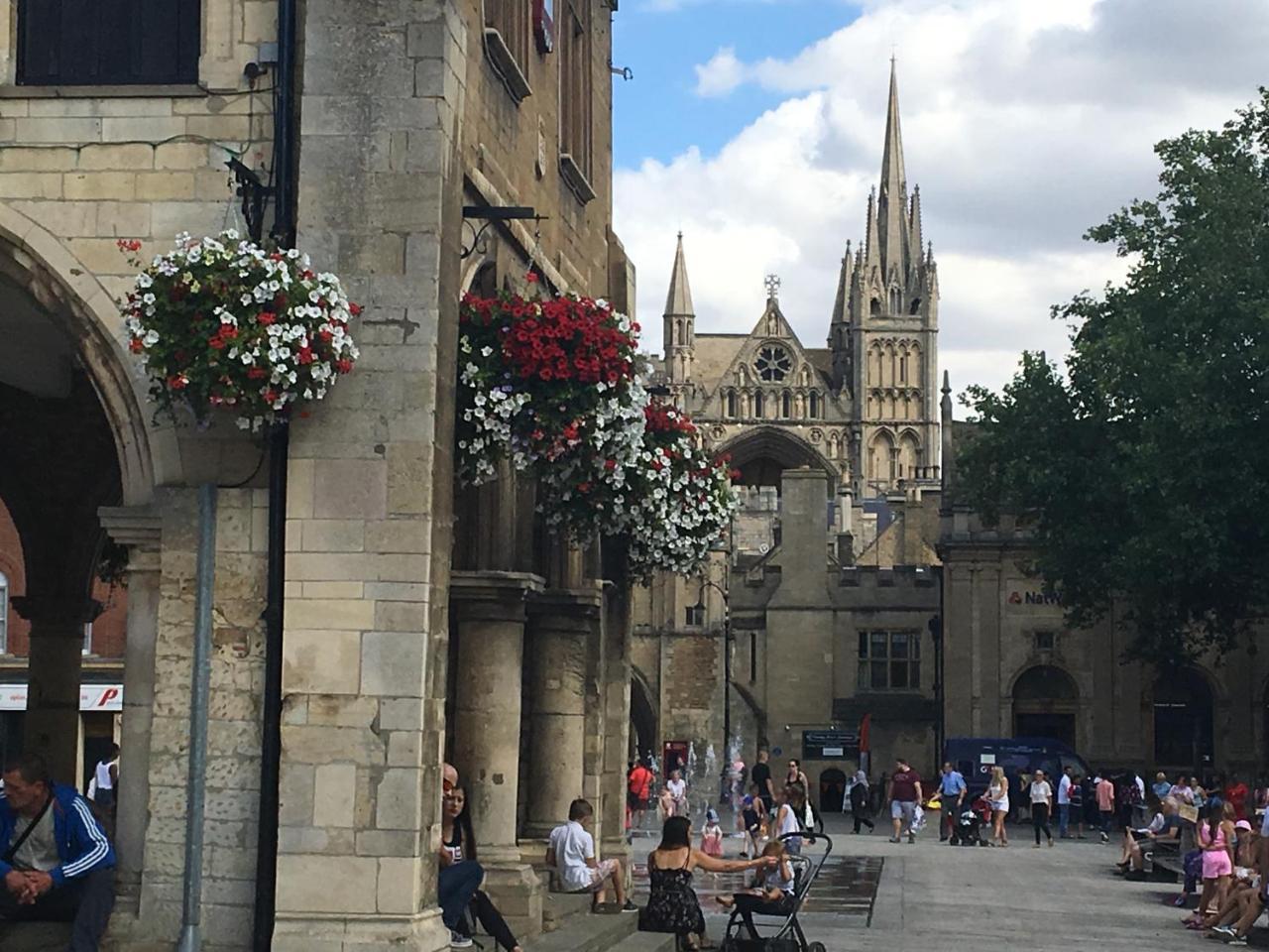 Fantastic Hampton Centre Stay Peterborough Eksteriør billede